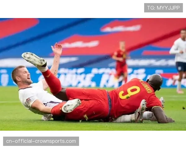 狼队采用三后卫体系成功保级 展示阵型灵活性价值